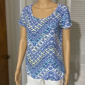 Nicole Miller short sleeve scooped neck top.Large